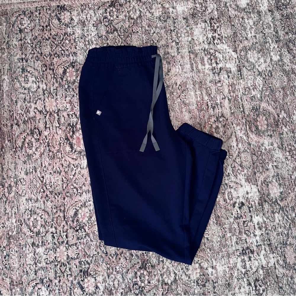 Figs Navy Regina High Waisted Slim Jogger Scrub Pant - Size Large